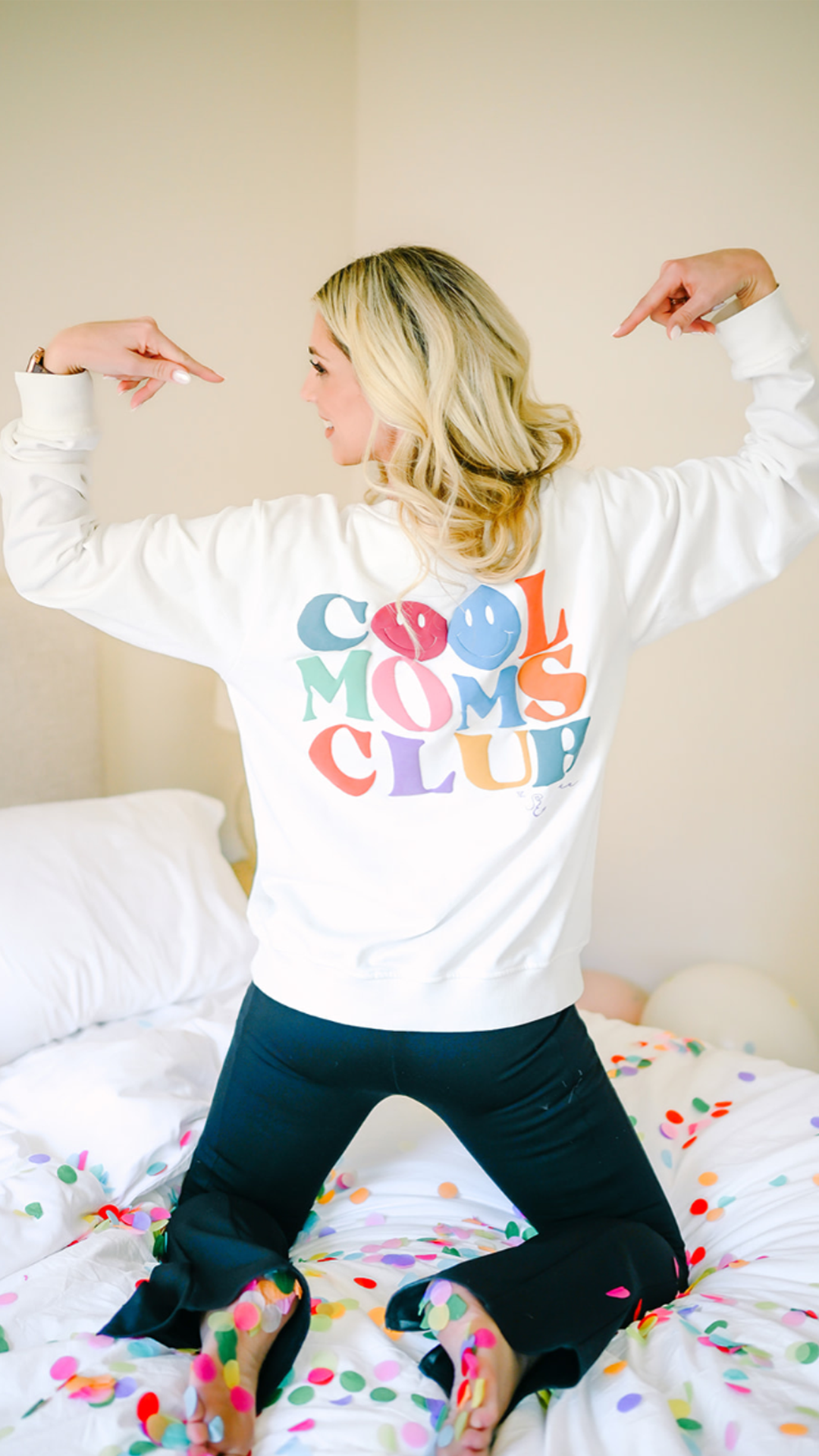 Cool Moms Club Sweatshirt – The Embrace - Main Image